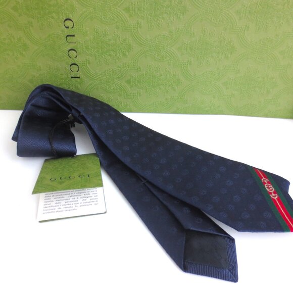 NWT GUCCI MEN'S SILK LOGO EMBROIDERY PSAG NAVY BLUE - Picture 6 of 10